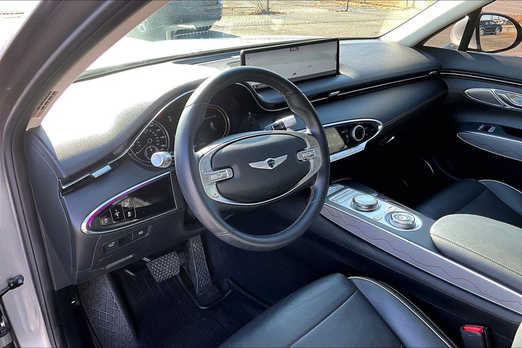 Used 2023 Genesis GV70 2.5T w/ Advanced Package image 18