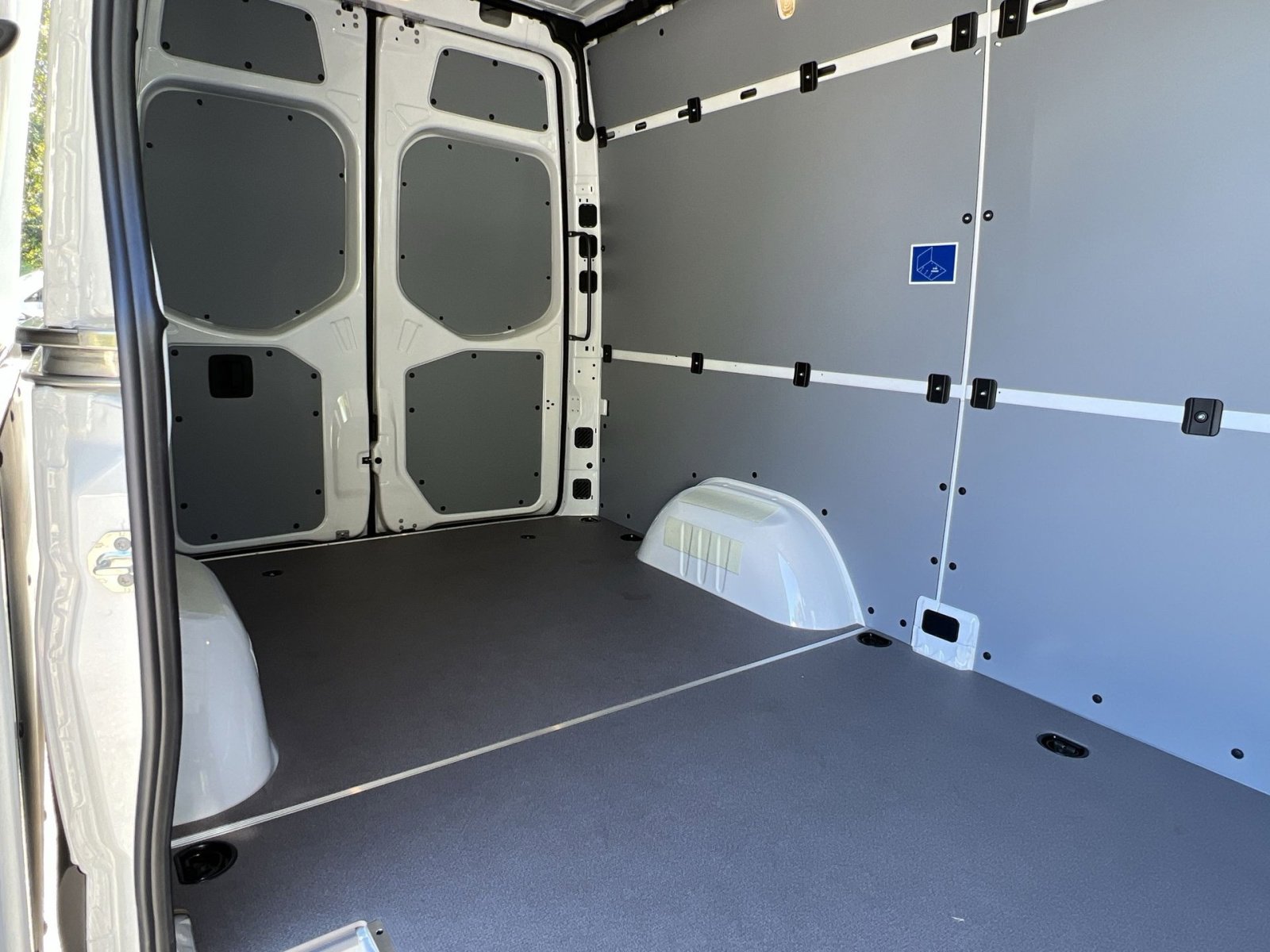 New 2025 Mercedes-Benz Sprinter 2500 image 24