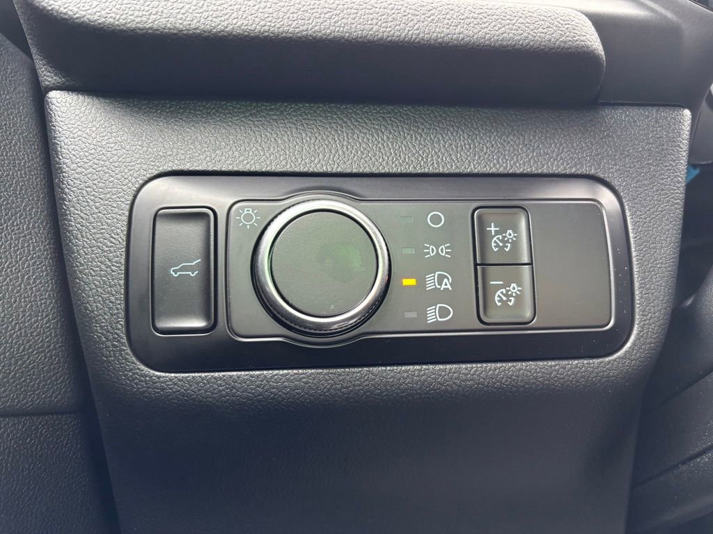 Used 2025 Ford Escape ST-Line w/ Tech Pack #1 AWD/4WD image 31
