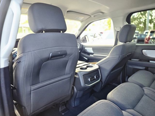 Used 2025 Ford Expedition Active image 12