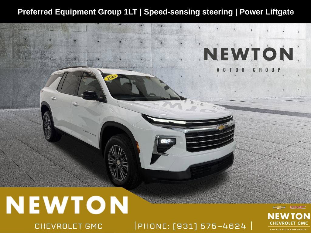 Used 2025 Chevrolet Traverse LT FWD image 1
