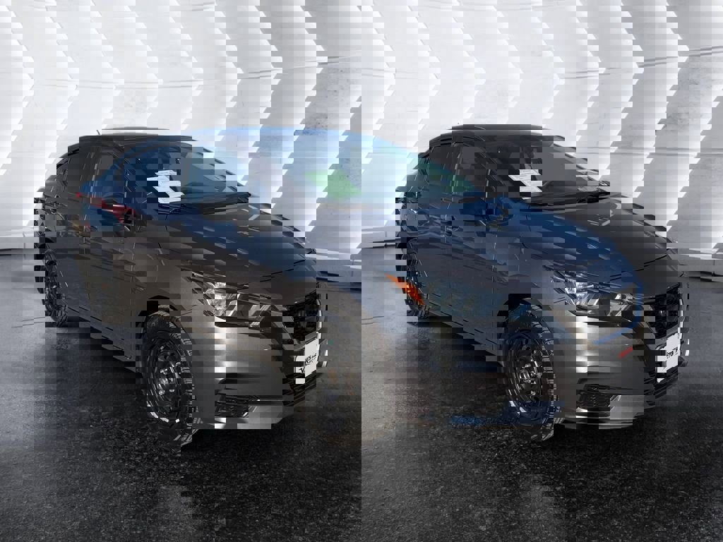 Used 2021 Nissan Versa S image 1