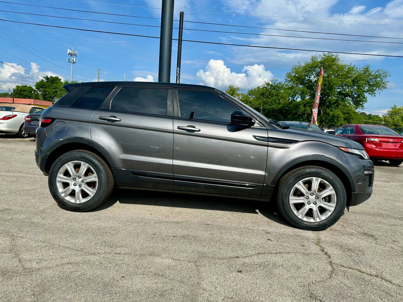 Used 2018 Land Rover Range Rover Evoque AWD/4WD image 2