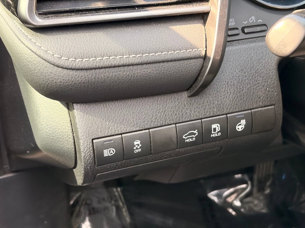 Used 2020 Toyota Camry XSE AWD/4WD image 21
