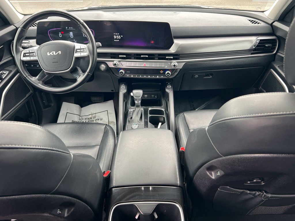 Certified 2025 Kia Telluride S FWD image 14