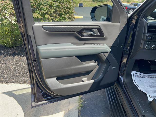 New 2026 GMC Yukon AT4 w/ AT4 Premium Plus Package AWD/4WD image 9
