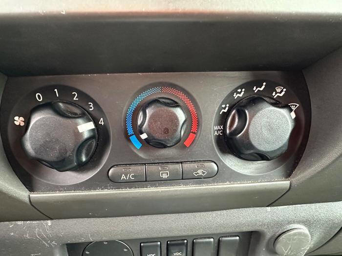 Used 2011 Nissan Xterra X RWD image 38