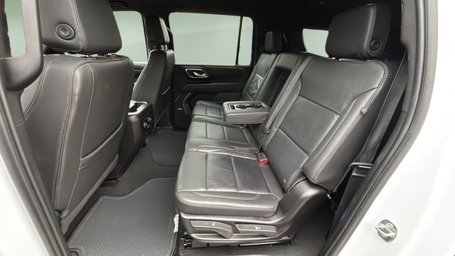 Used 2024 Chevrolet Suburban LT image 19