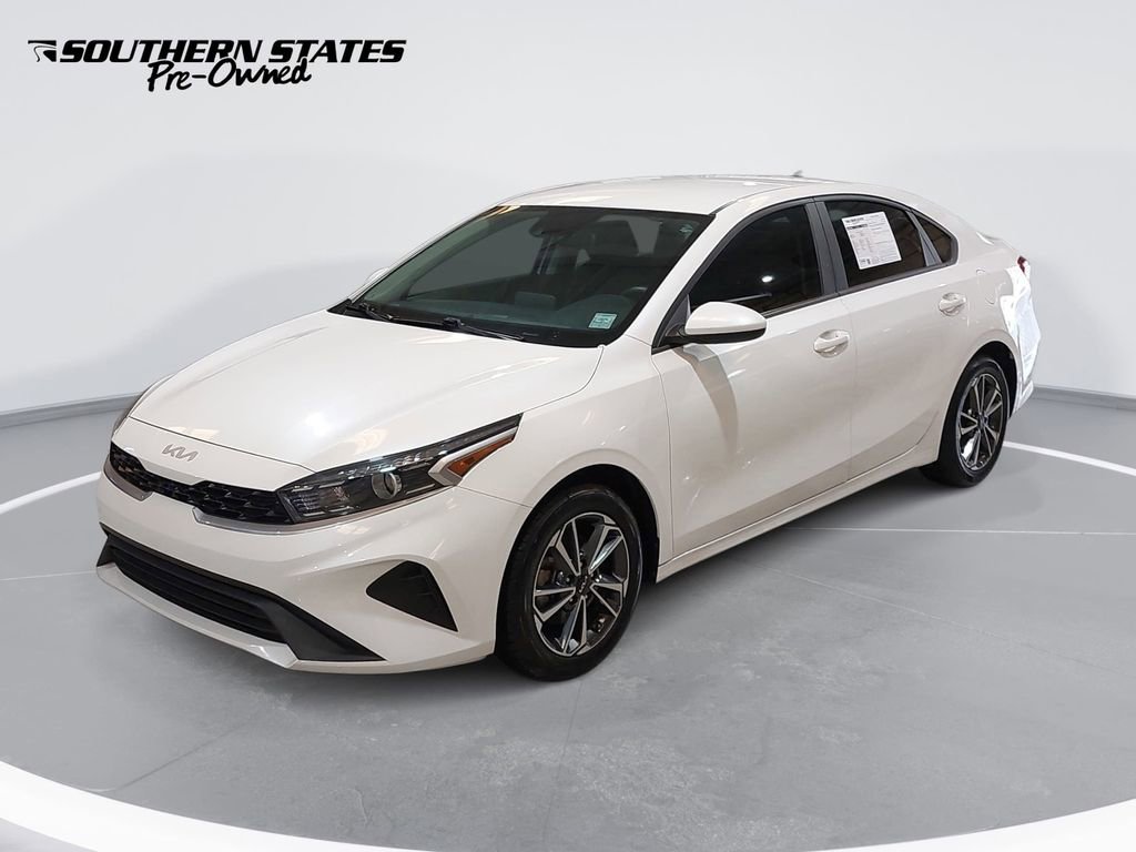 Used 2023 Kia Forte LXS image 1