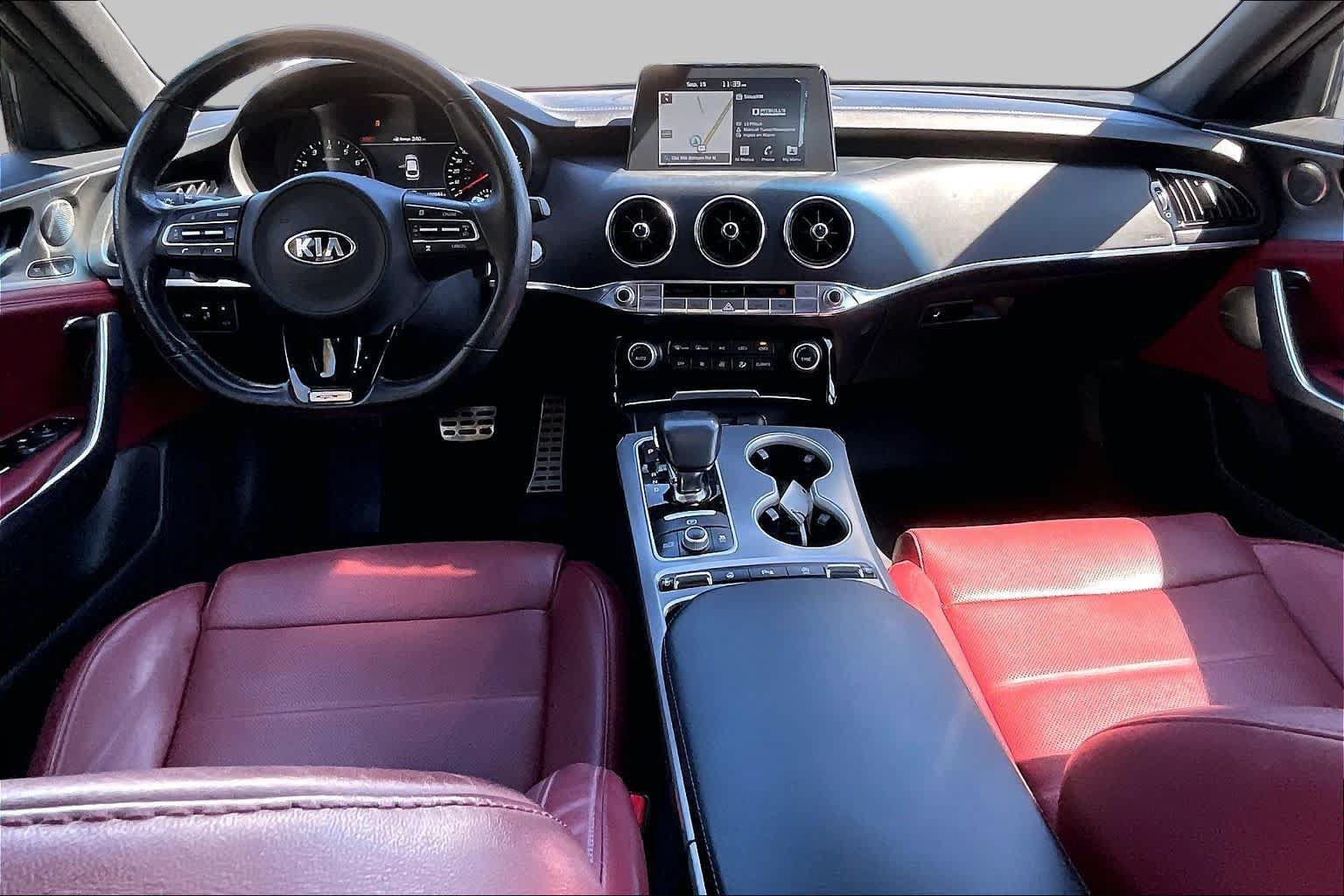 Used 2018 Kia Stinger GT2 AWD/4WD image 15