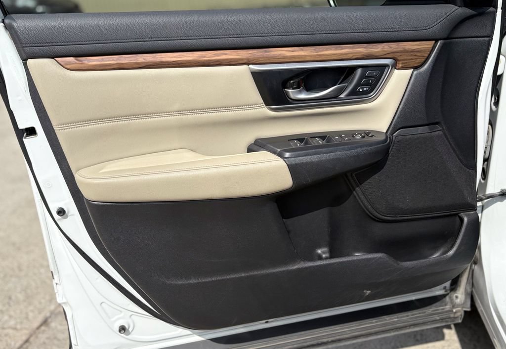Used 2019 Honda CR-V Touring image 10