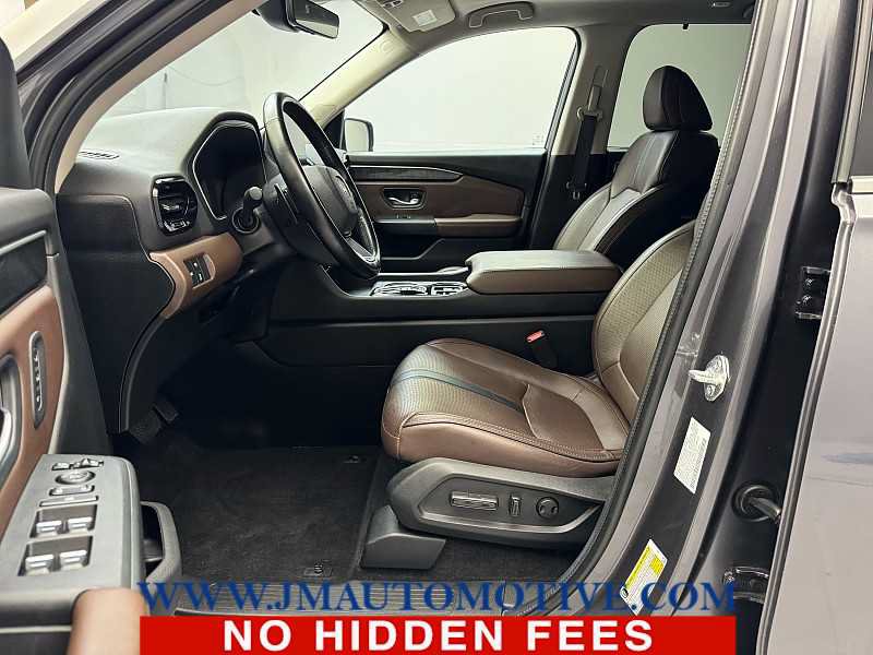 Used 2024 Honda Pilot Elite image 13