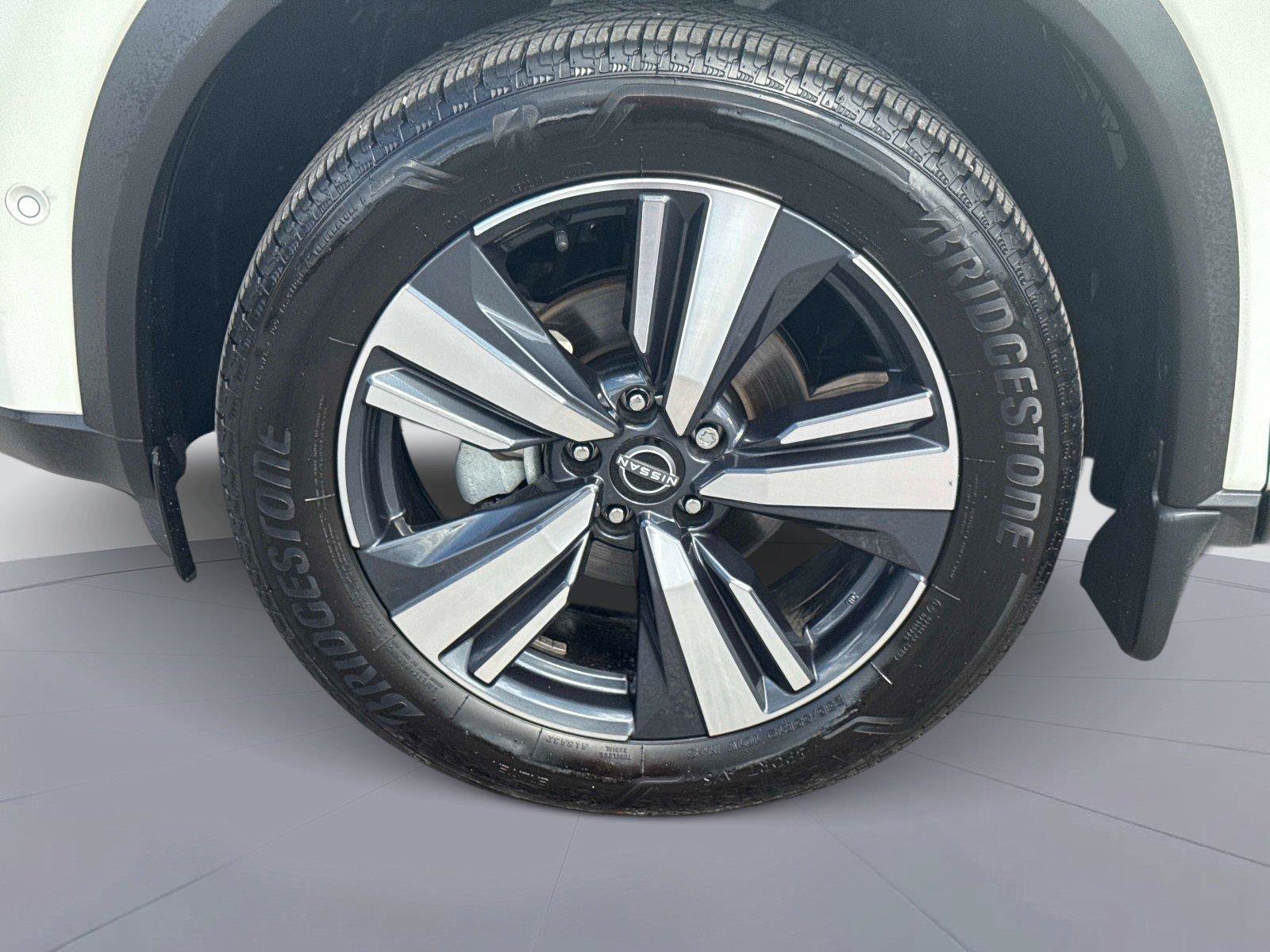 Used 2023 Nissan Rogue SL w/ SL Premium Package FWD image 11