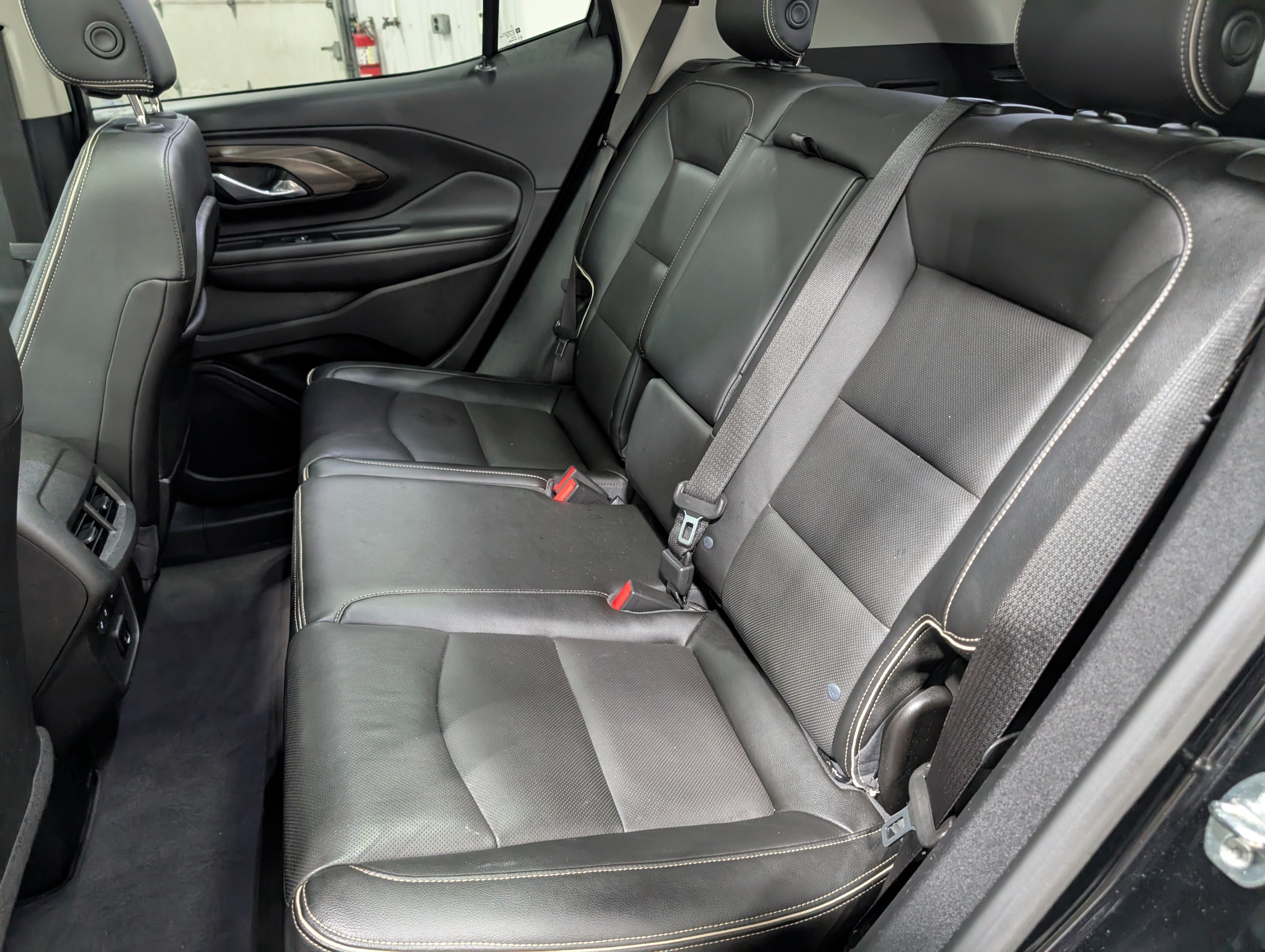 Used 2018 GMC Terrain Denali w/ Advanced Safety Package AWD/4WD image 14