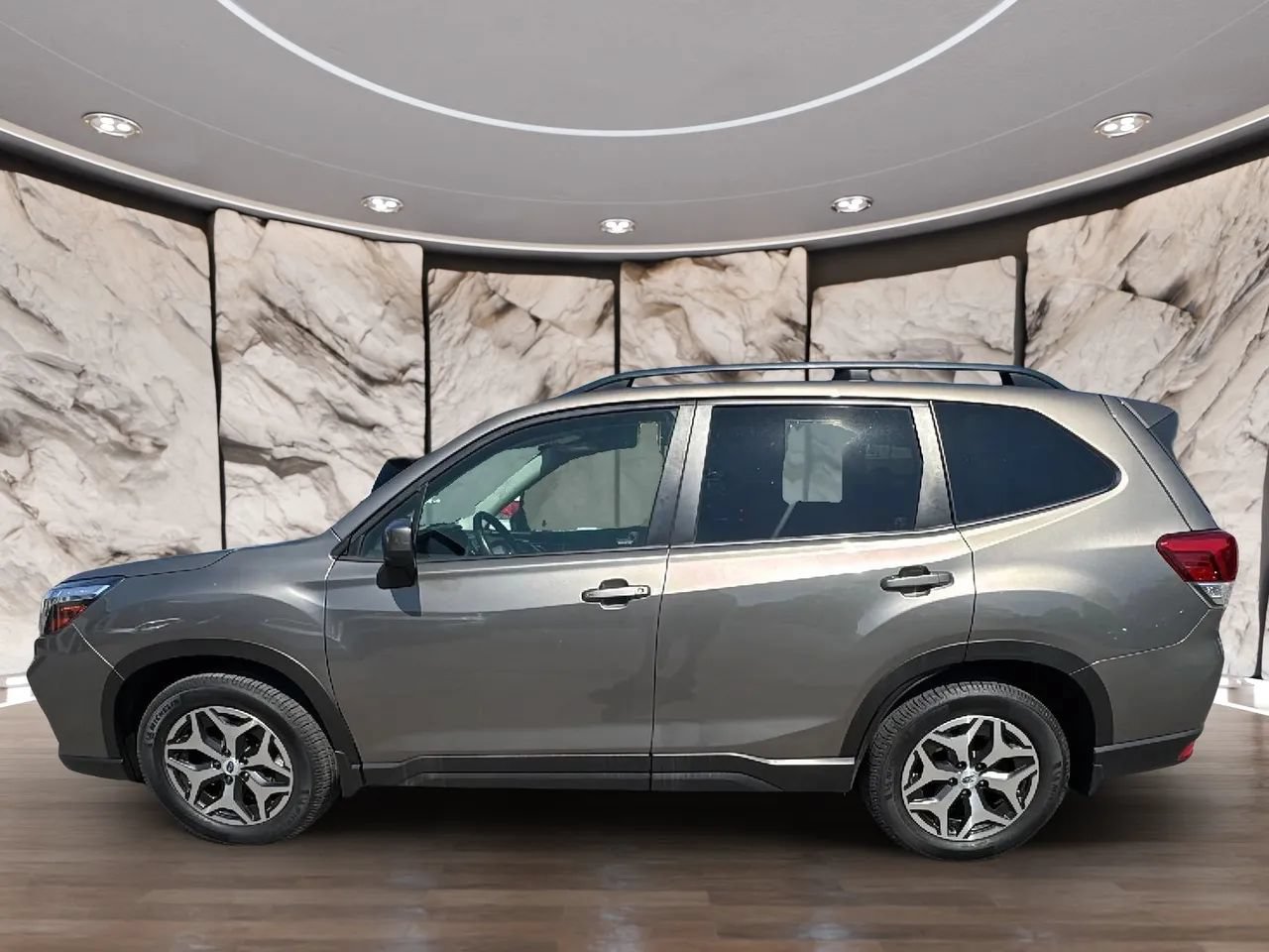 Used 2020 Subaru Forester Premium AWD/4WD image 8