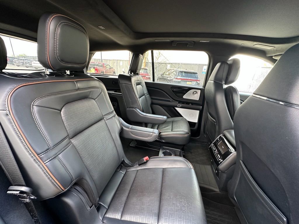 New 2025 Lincoln Aviator Black Label AWD/4WD image 24