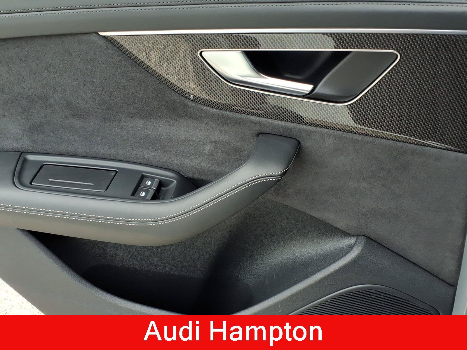 Used 2023 Audi SQ8 Prestige AWD/4WD image 19