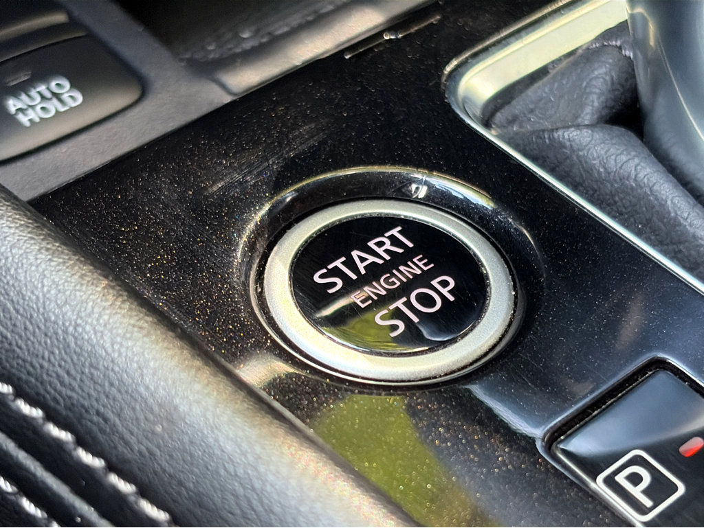 Certified 2024 Nissan Kicks SR FWD image 14