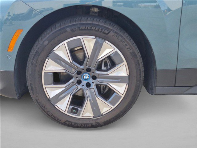 Certified 2024 BMW iX xDrive50 w/ Premium Package AWD/4WD image 22