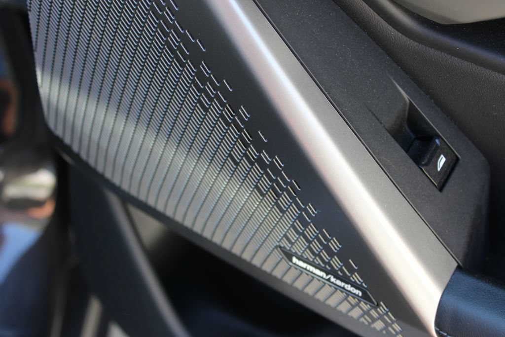 Used 2025 BMW 530i RWD image 25