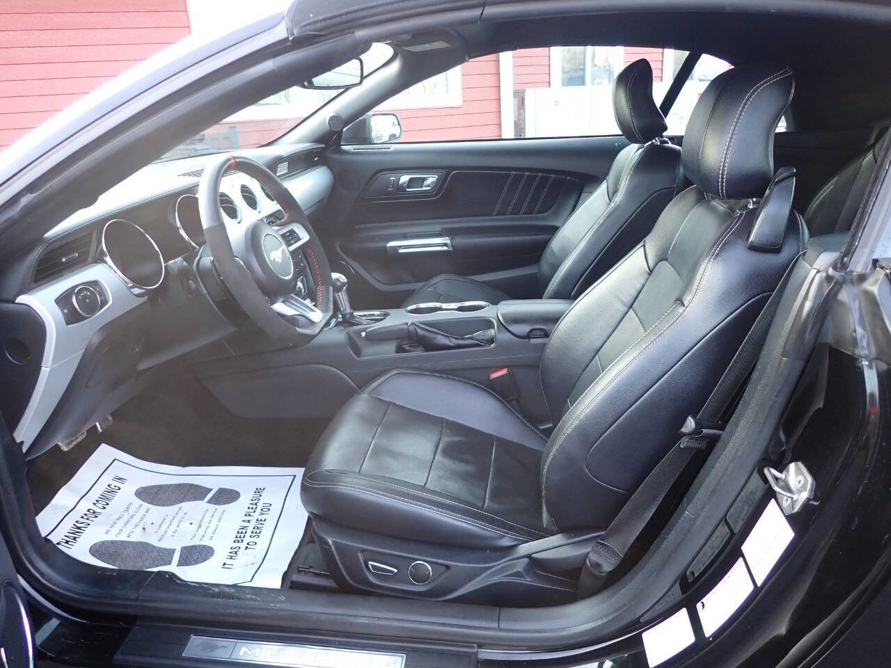 Used 2016 Ford Mustang Premium image 8