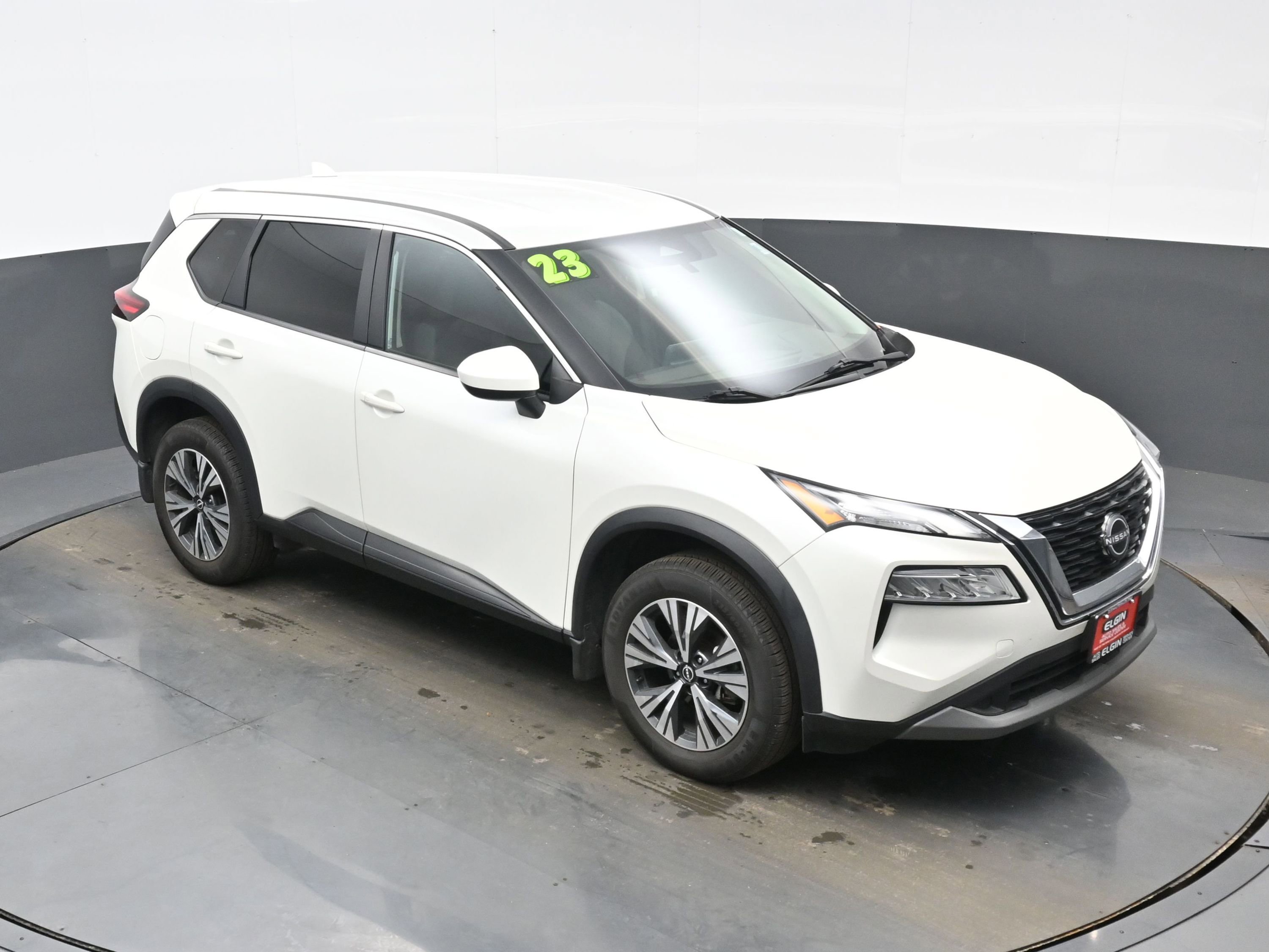 Used 2023 Nissan Rogue SV image 39