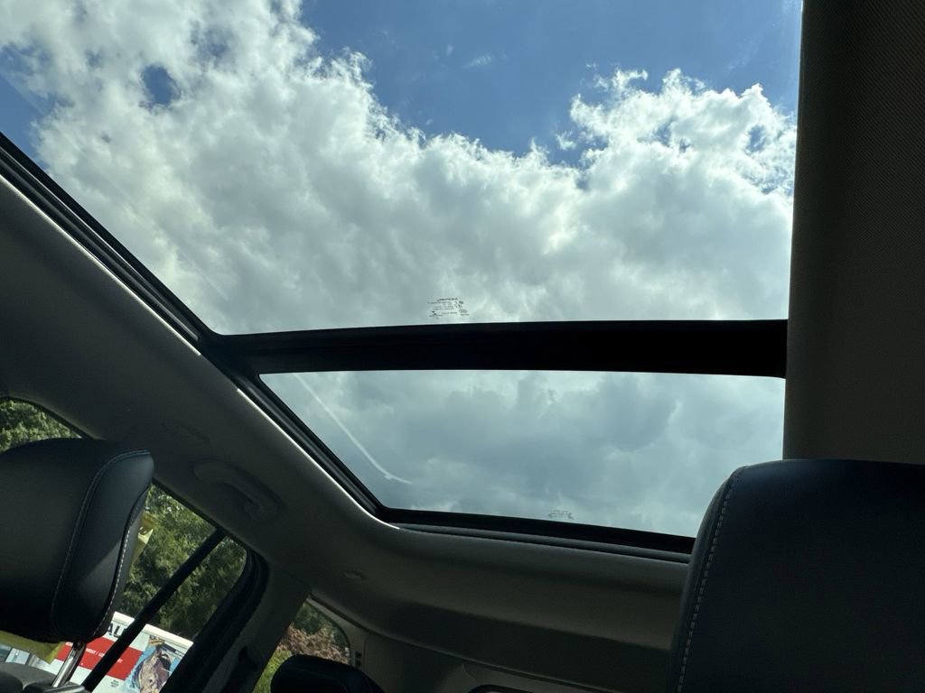 Used 2022 Jeep Grand Cherokee Limited image 22