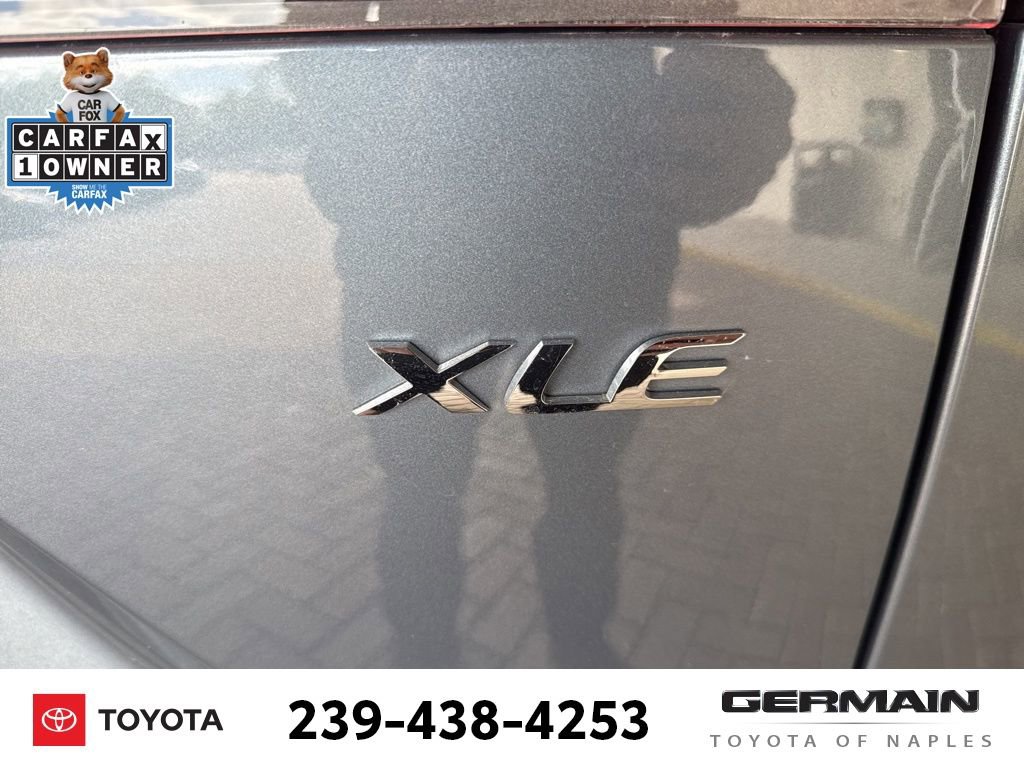 Used 2023 Toyota Corolla Cross XLE w/ Convenience Package image 7