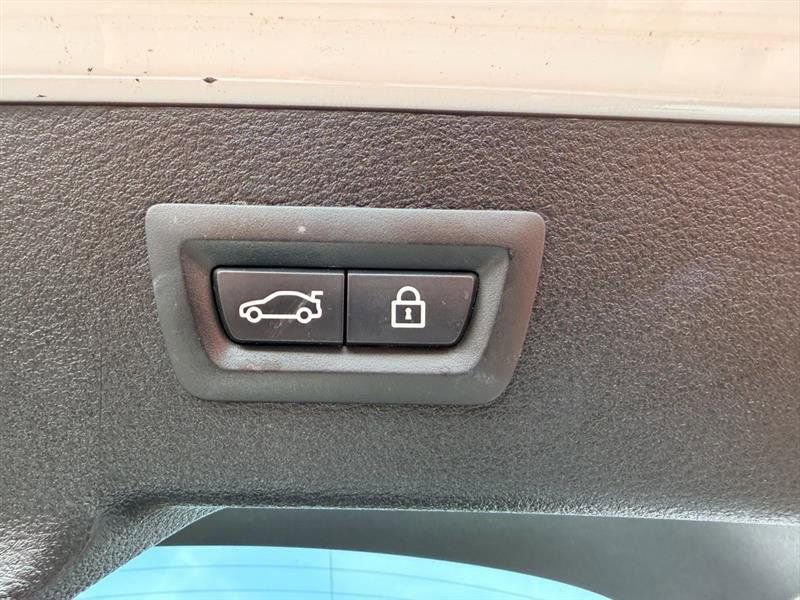 Used 2016 BMW X6 xDrive50i w/ Cold Weather Package image 31