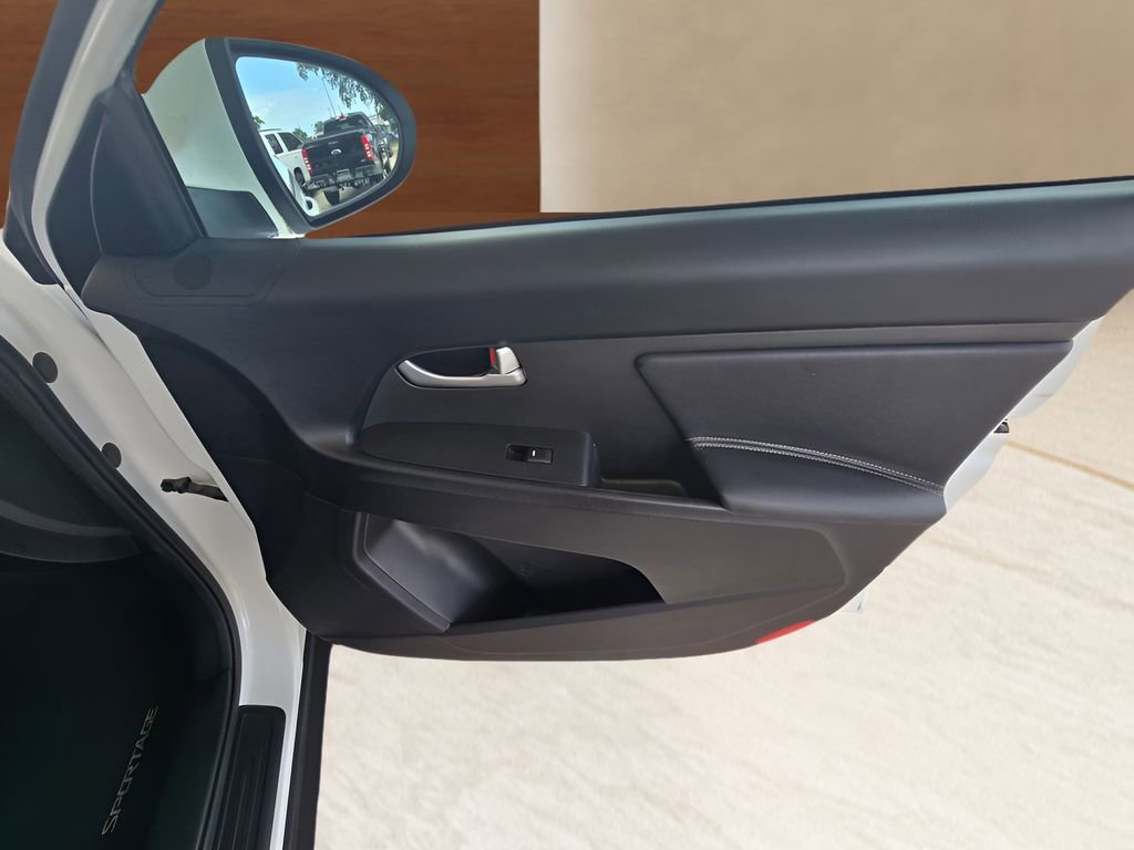 Used 2013 Kia Sportage LX FWD image 39