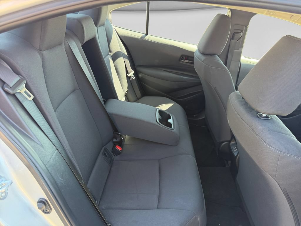 Used 2025 Toyota Corolla LE FWD image 29
