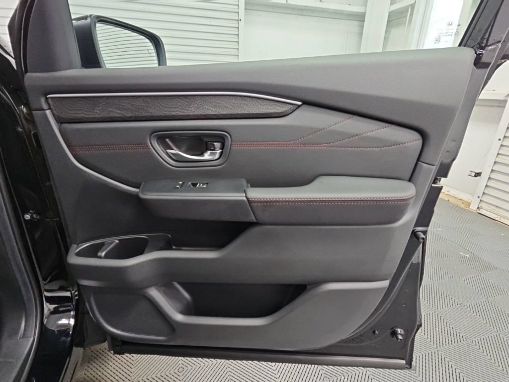 New 2026 Honda Pilot Black Edition image 44