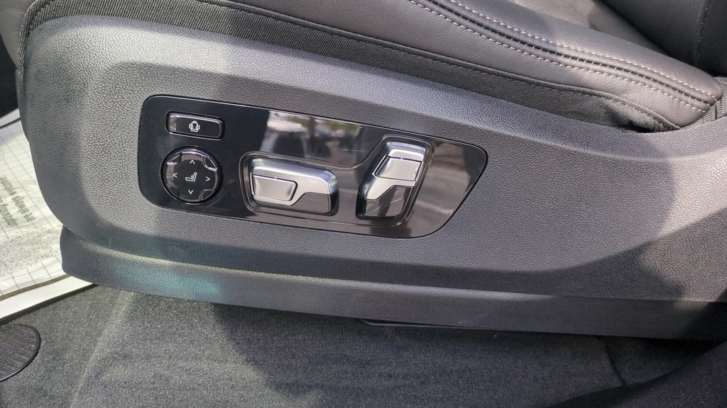 New 2026 BMW X5 M60i AWD/4WD image 18