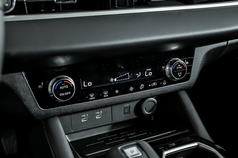 New 2026 Mitsubishi Outlander LE FWD image 25
