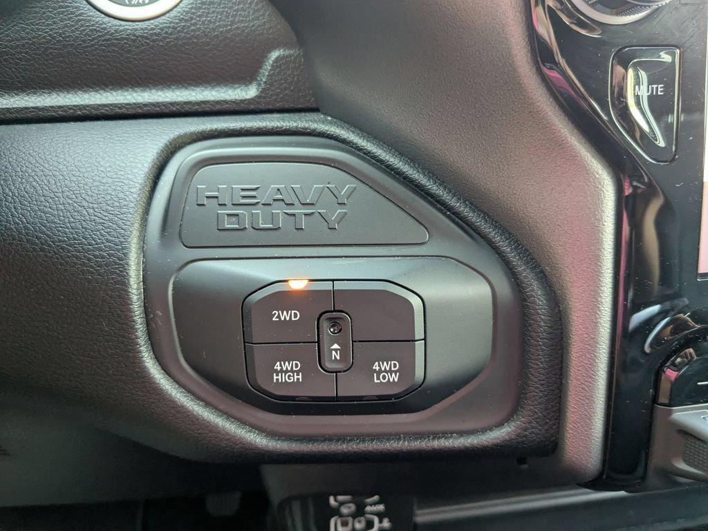 Used 2025 RAM 2500 Big Horn AWD/4WD image 23