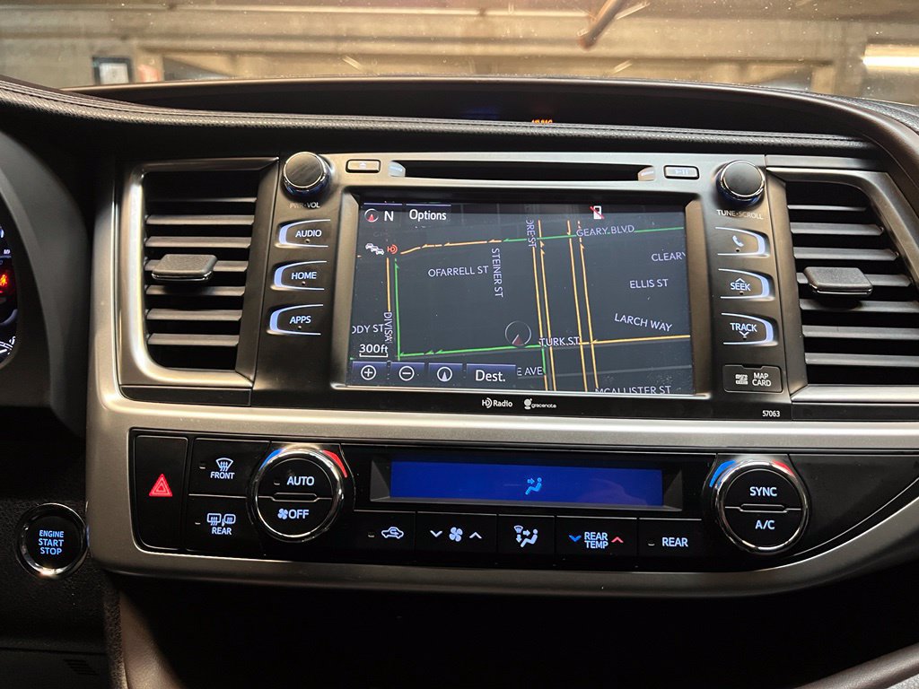 Used 2015 Toyota Highlander XLE AWD/4WD image 30