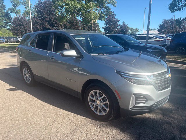 Used 2024 Chevrolet Equinox LT w/ LPO, Floor Liner Package FWD image 3