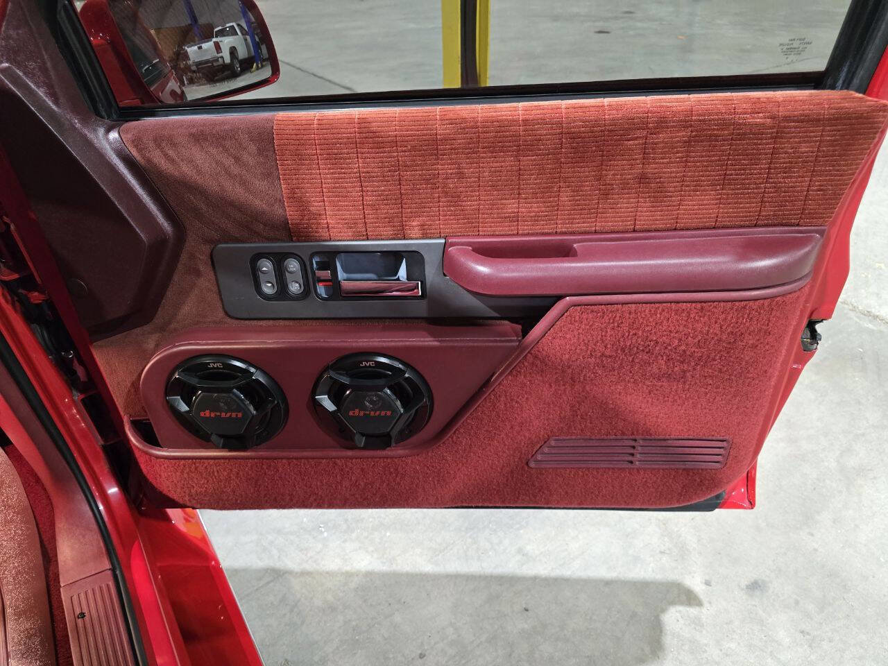 Used 1992 Chevrolet Silverado 1500 2WD Regular Cab image 32