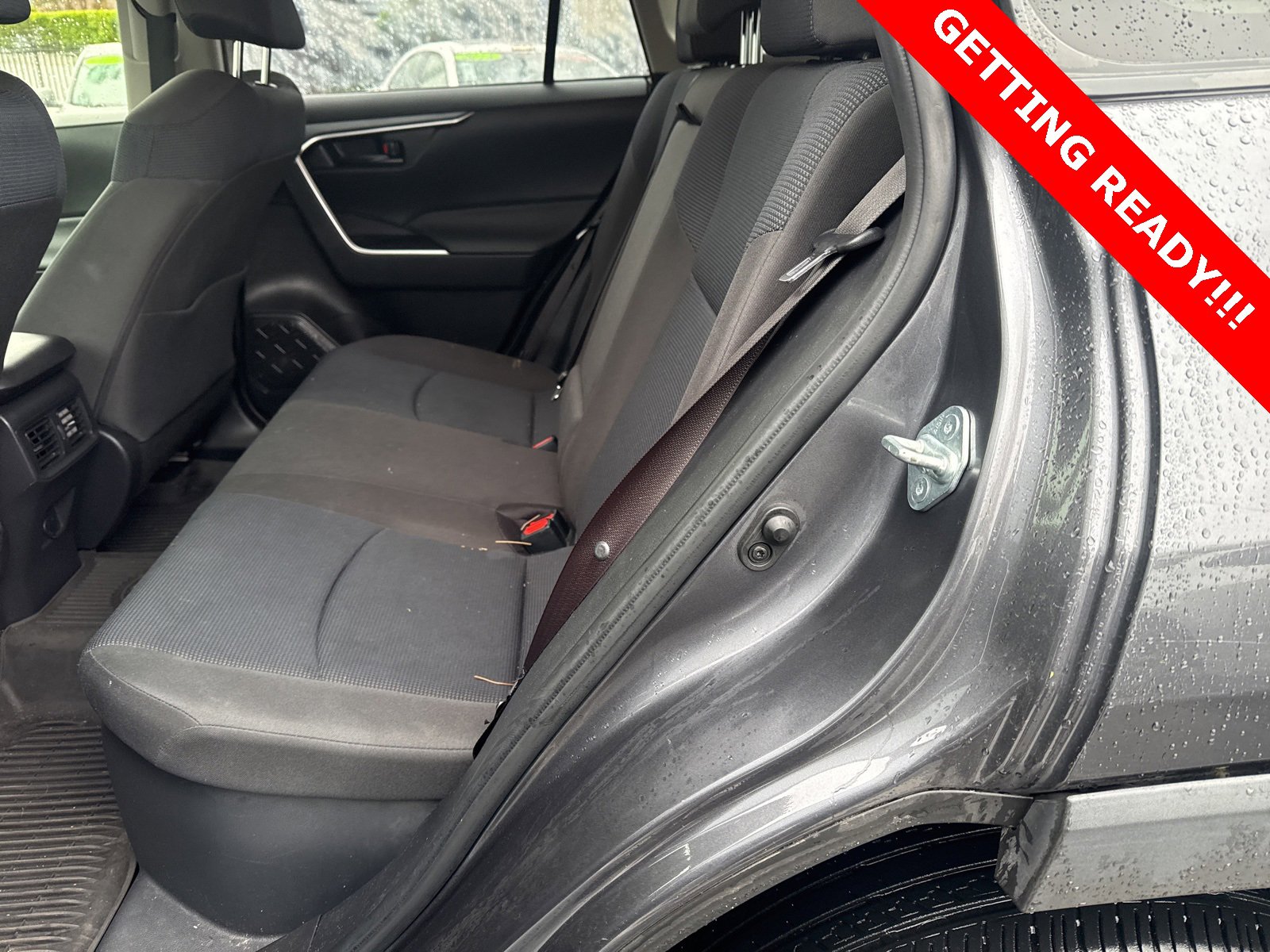 Used 2020 Toyota RAV4 LE image 10