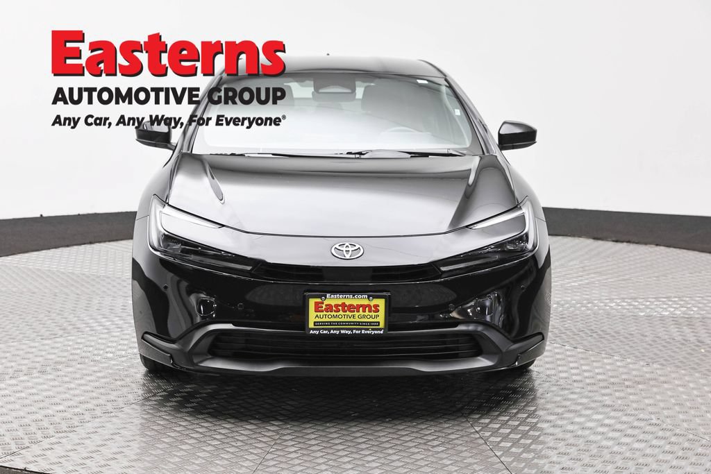 Used 2023 Toyota Prius LE FWD image 2