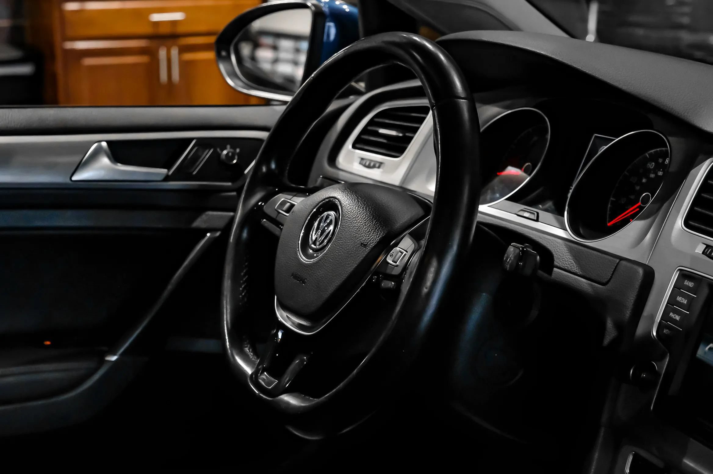 Used 2017 Volkswagen Golf Wolfsburg Edition FWD image 17
