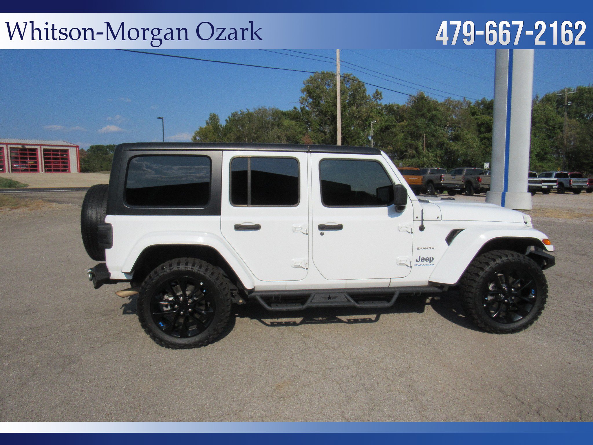 Used 2023 Jeep Wrangler Unlimited Sahara AWD/4WD image 19
