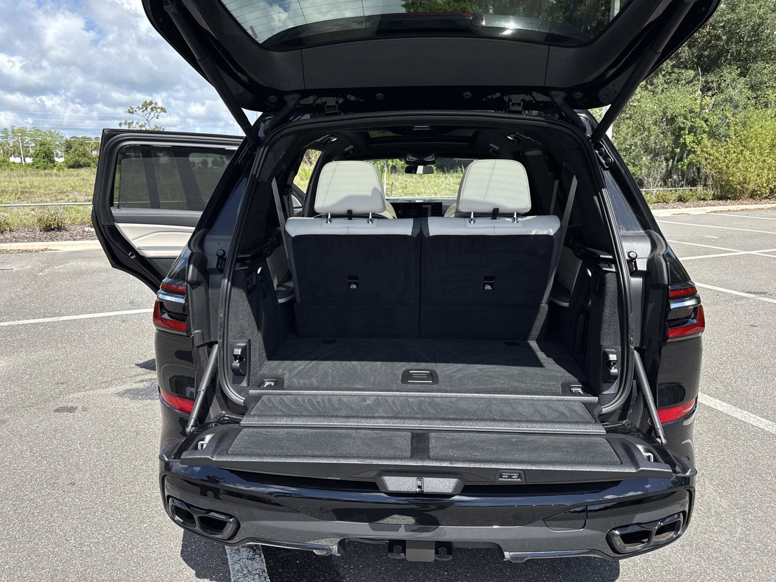 Used 2023 BMW X7 M60i w/ Executive Package AWD/4WD image 42