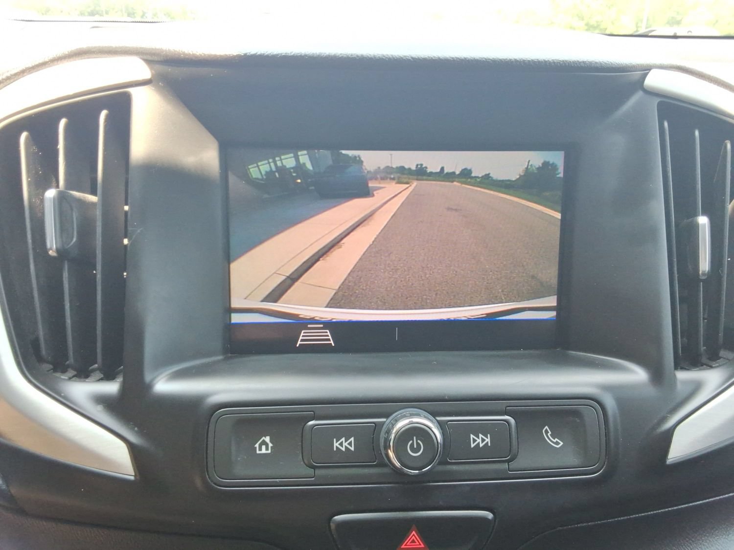 Used 2020 GMC Terrain SLE w/ Driver Convenience Package FWD image 16