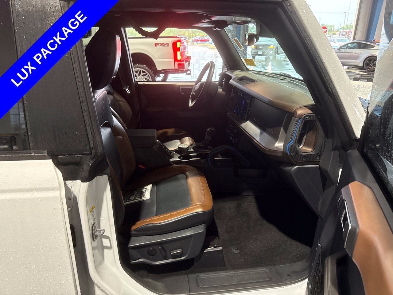 Used 2023 Ford Bronco Outer Banks AWD/4WD image 15
