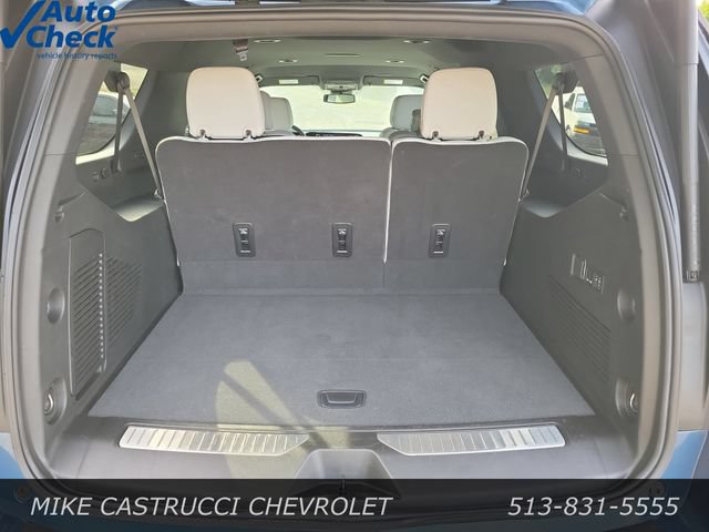 Used 2025 Chevrolet Suburban Premier AWD/4WD image 30