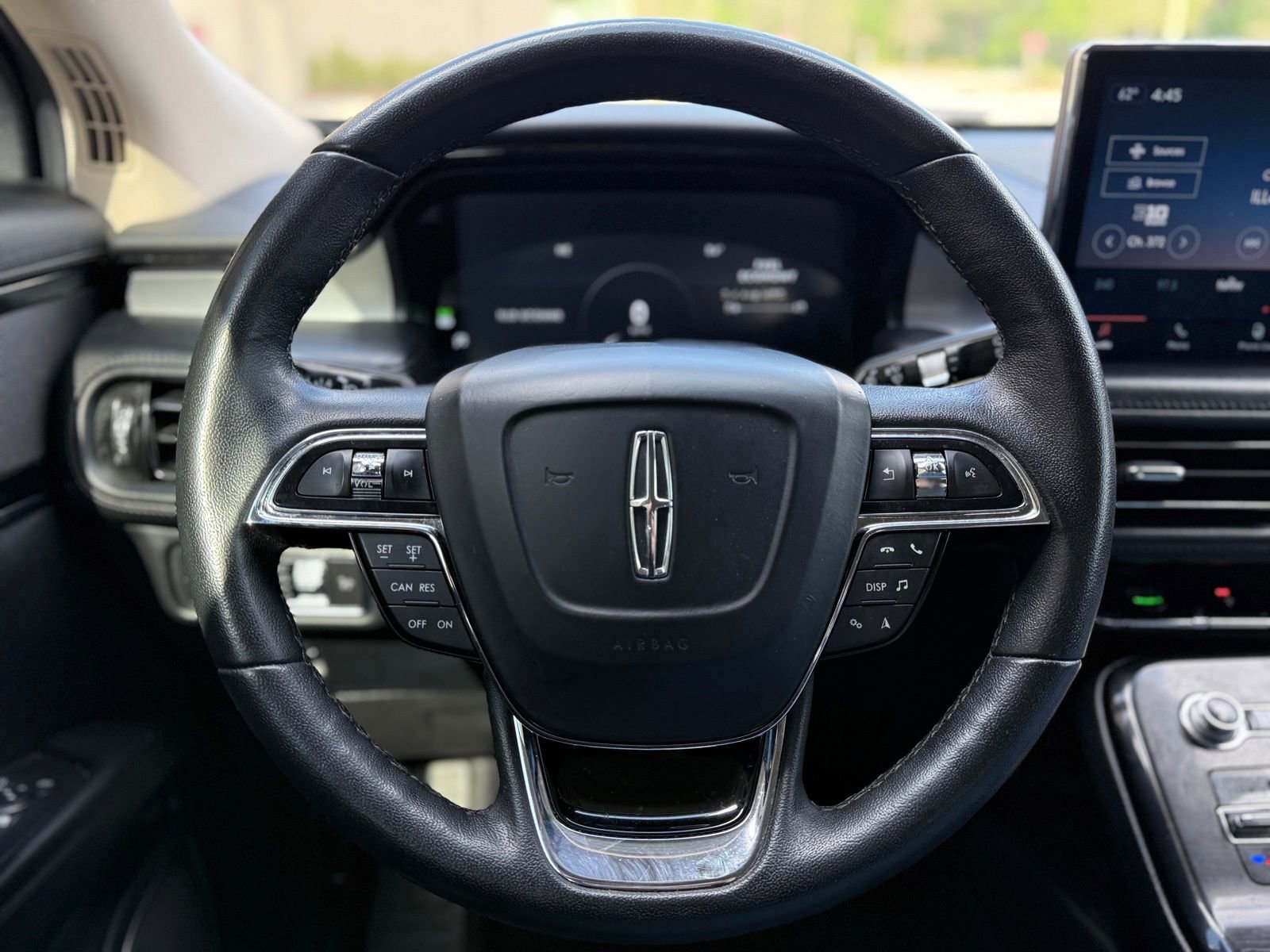 Used 2022 Lincoln Nautilus AWD image 25