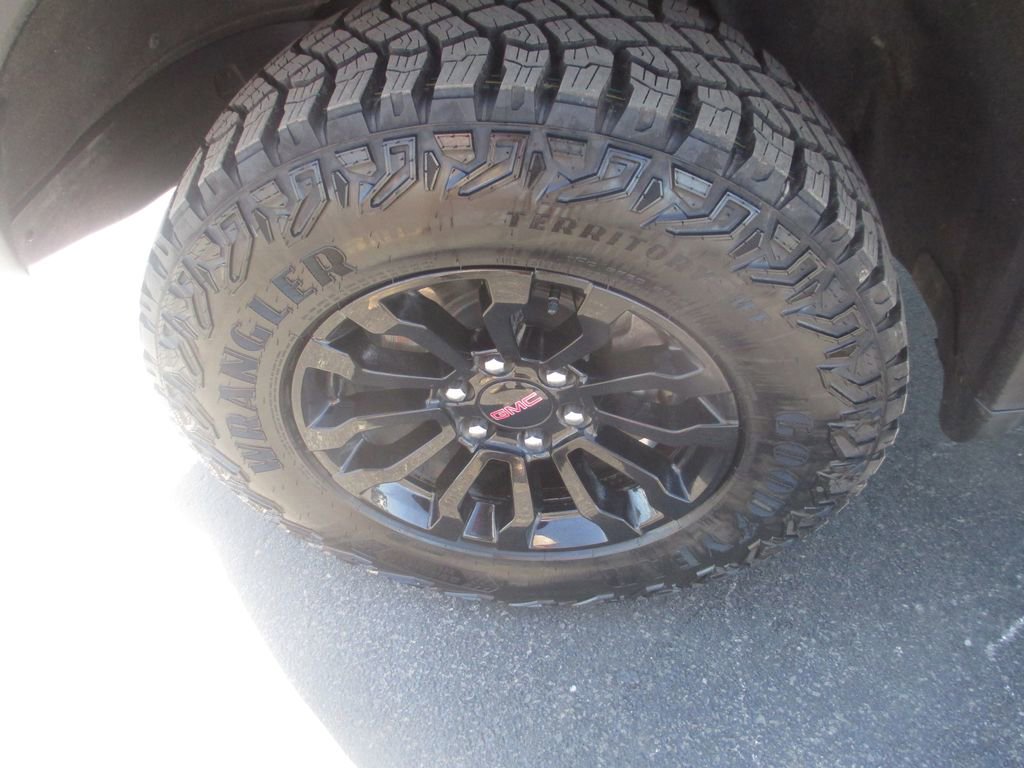 Used 2023 GMC Sierra 1500 AT4X AWD/4WD image 15