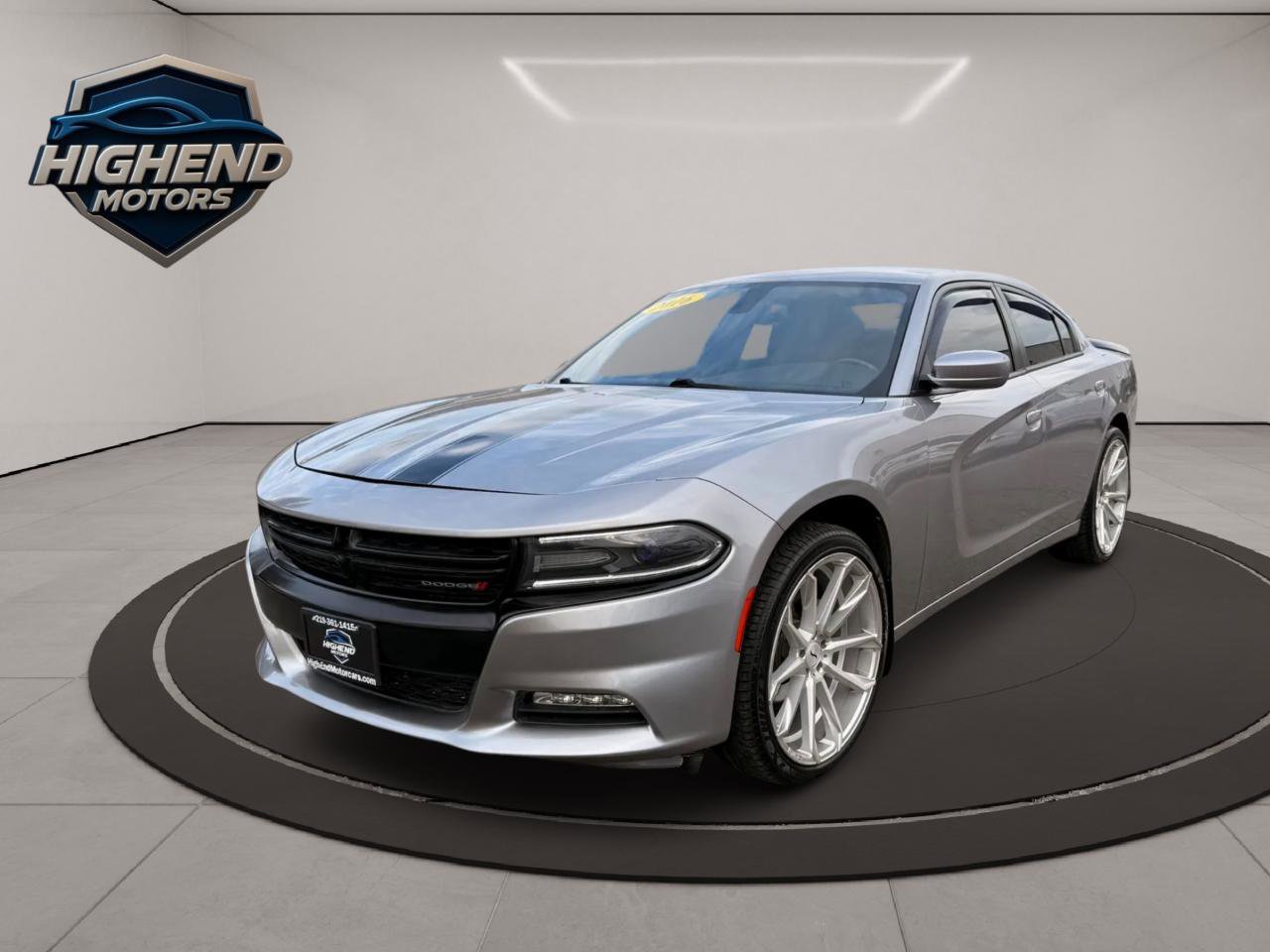 Used 2016 Dodge Charger SXT RWD image 3