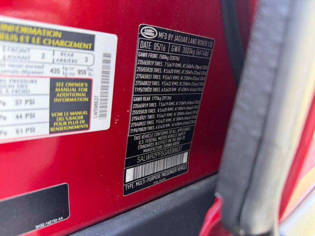 Used 2016 Land Rover Range Rover Sport HSE image 36